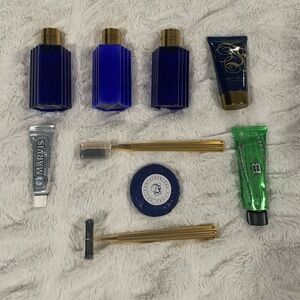 NWOT Fontainebleau Las Vegas Room Amenity Kit